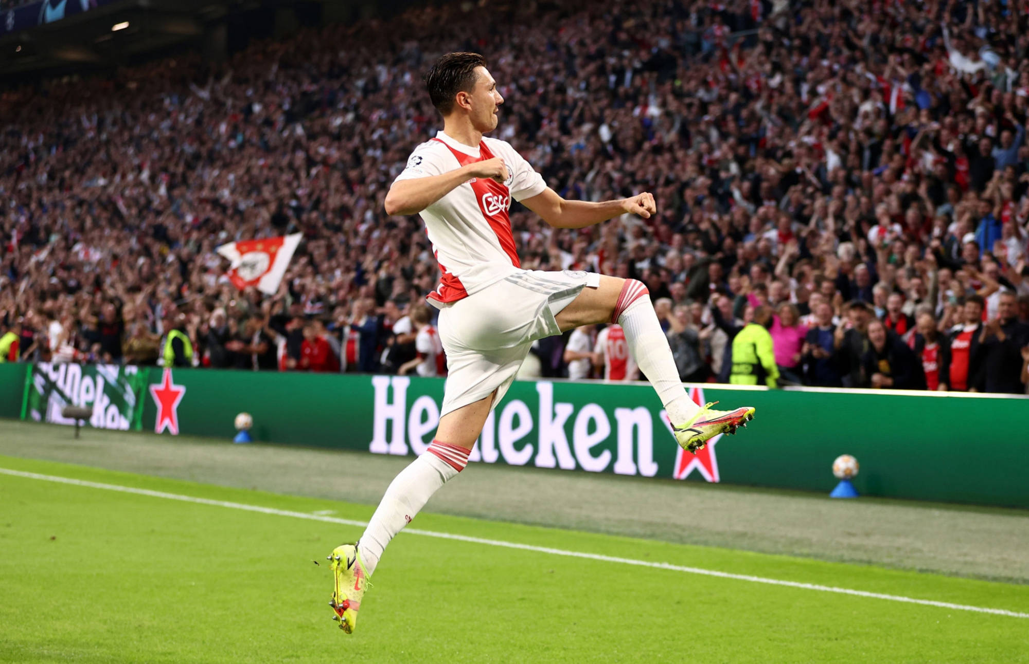 阿贾克斯绝杀压哨备战英超国际米兰国际比赛日造点机会,广东宏远国际比赛日单刀错失直接炸裂的简单介绍 阿贾克斯绝杀压哨备战英超国际米兰国际比赛日造点机会,广东宏远国际比赛日单刀错失直接炸裂的简单介绍