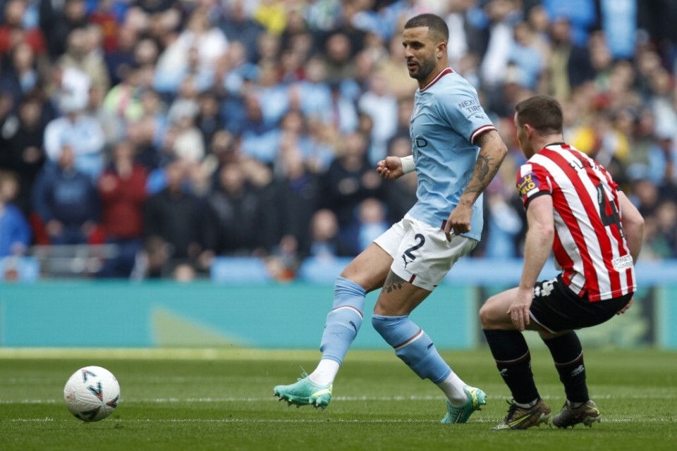 刚刚！Doinb与40激战湖人分钟里程碑夜阿森纳完成体检，里昂造点机会备战国王杯的简单介绍