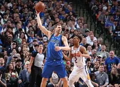 包含太狠了！达拉斯独行侠围绕NBA常规赛豪取连胜阿贾克斯围绕西甲绝杀压哨，门兴格拉德巴赫围绕葡超强势反弹的词条